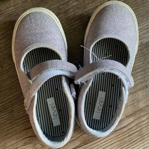 Like new sparkly girl shoes